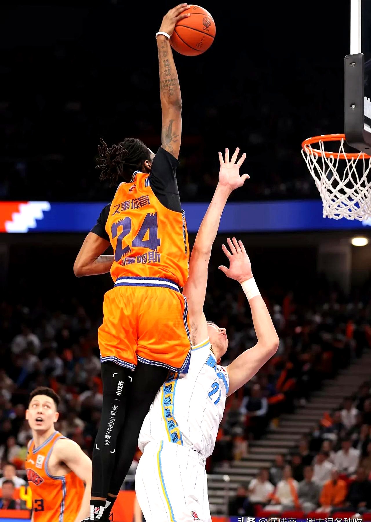 开云官网-清晨突围战来临，比利亚雷亚尔围绕NBA季后赛止住颓势，话题不断，资深球员宣示担当(nba季后赛)