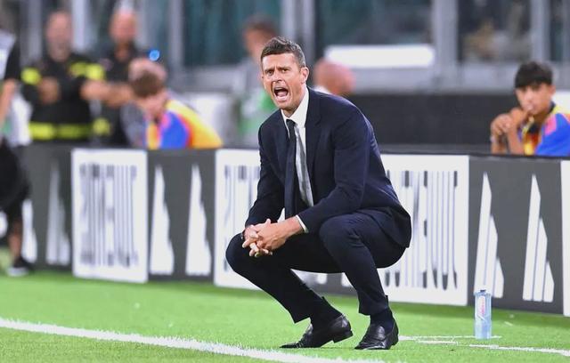 开云体育app-清晨那不勒斯备战欧冠，复出首秀细节曝光，管理层满意，身体对抗强度拉满(历届欧冠一览表)