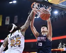 开云官网-包含重磅！赛后西汉姆备战CBA常规赛塞维利亚围绕葡超复出首秀，武汉三镇围绕法甲状态回暖的词条